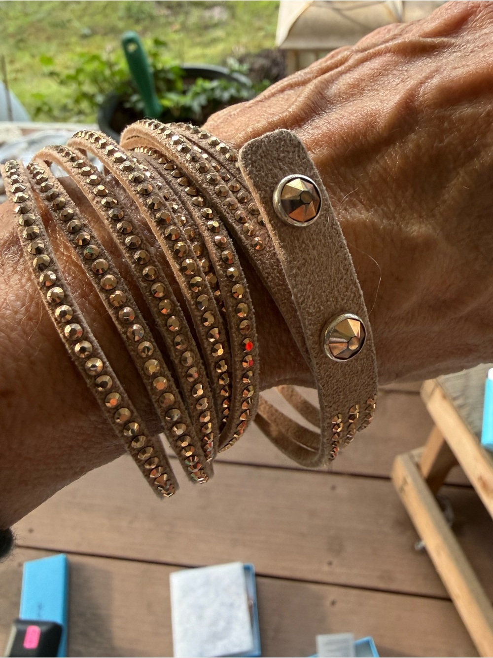 Swarovski Crystal-Embellished Wrap Bracelet in pink Sand